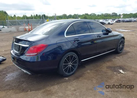 2019 Mercedes-Benz C 300 z USA, uszkodzony, nr VIN 55SWF8DB0KU306055